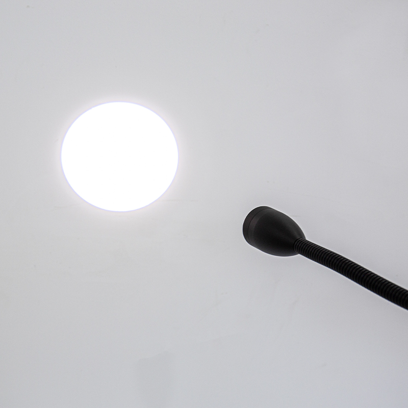 چراغ معاینه یقه غاز تخت بیمارستانی با گیره LED 5 واتی چراغ معاینه یقه غاز تخت بیمارستانی با گیره LED 5 واتی